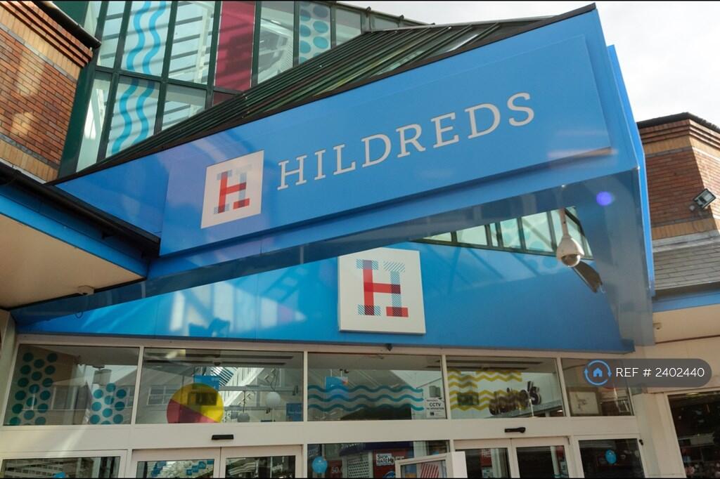 Hildreds Shopping Centre 5 Minute Walk