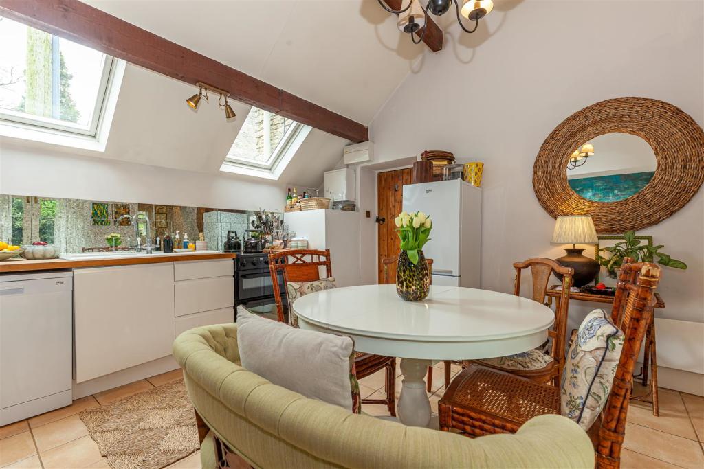 Kitchen - Dining Room 4.jpg