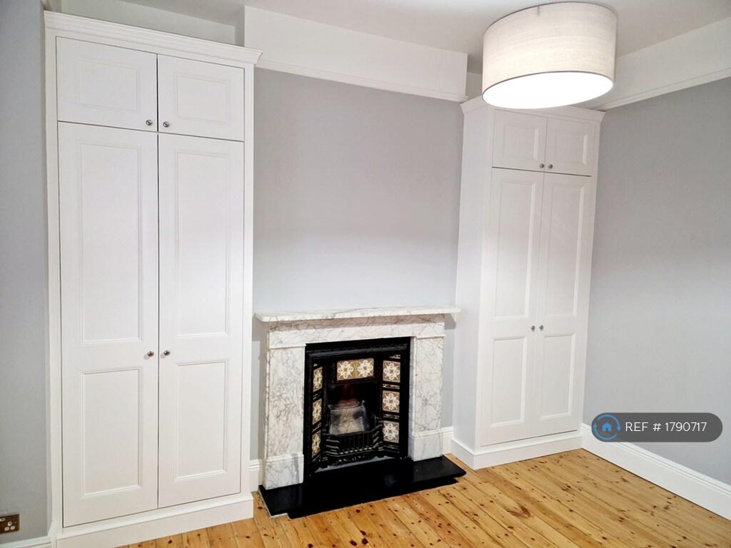 Original Victorian Fireplace Feature 