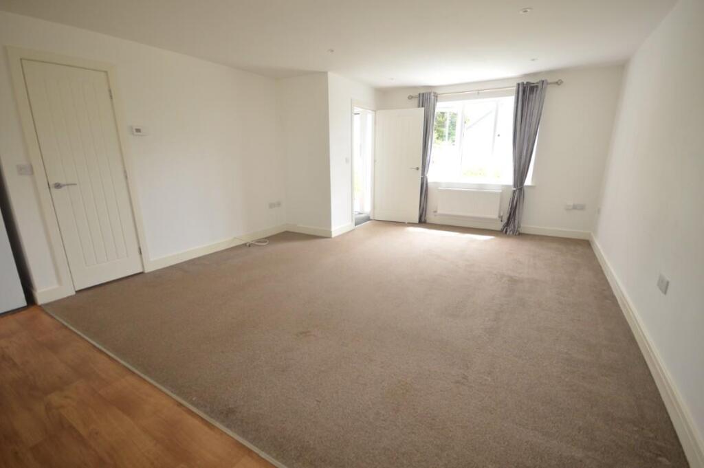 DSC_0044 (Medium).JPG