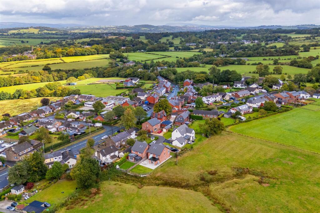 Aerial View - Surroundings
