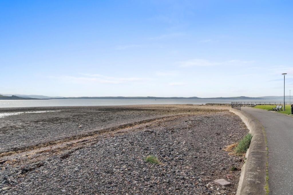 29_22 aubery cres (29).jpg