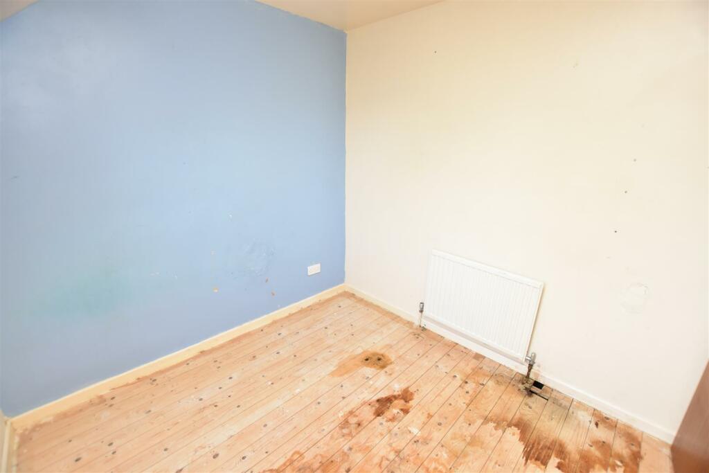 BEDROOM TWO.JPG