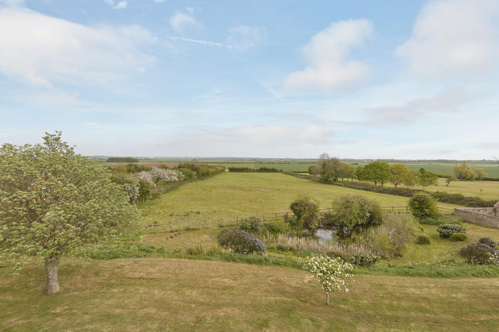 Countryside Views And Setting