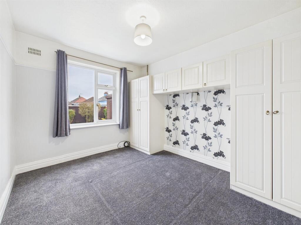 Bedroom: