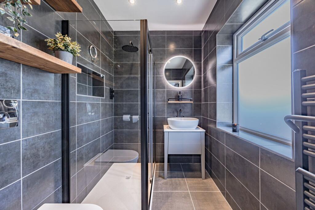 Ensuite