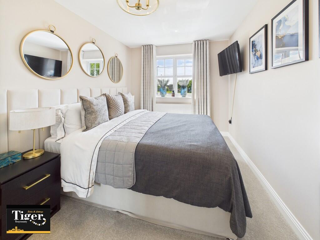 CAM02176G0-PR0661...