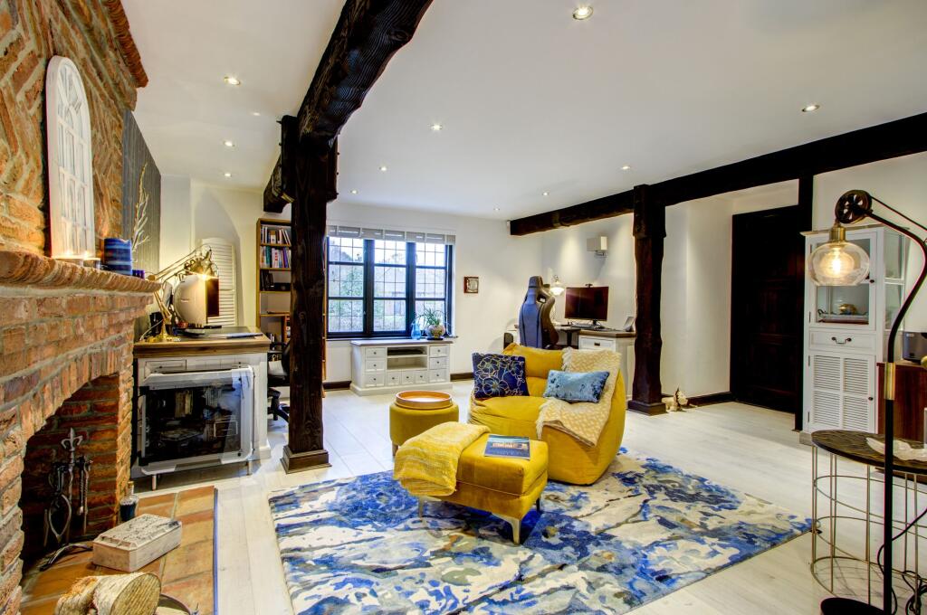Living Room 4