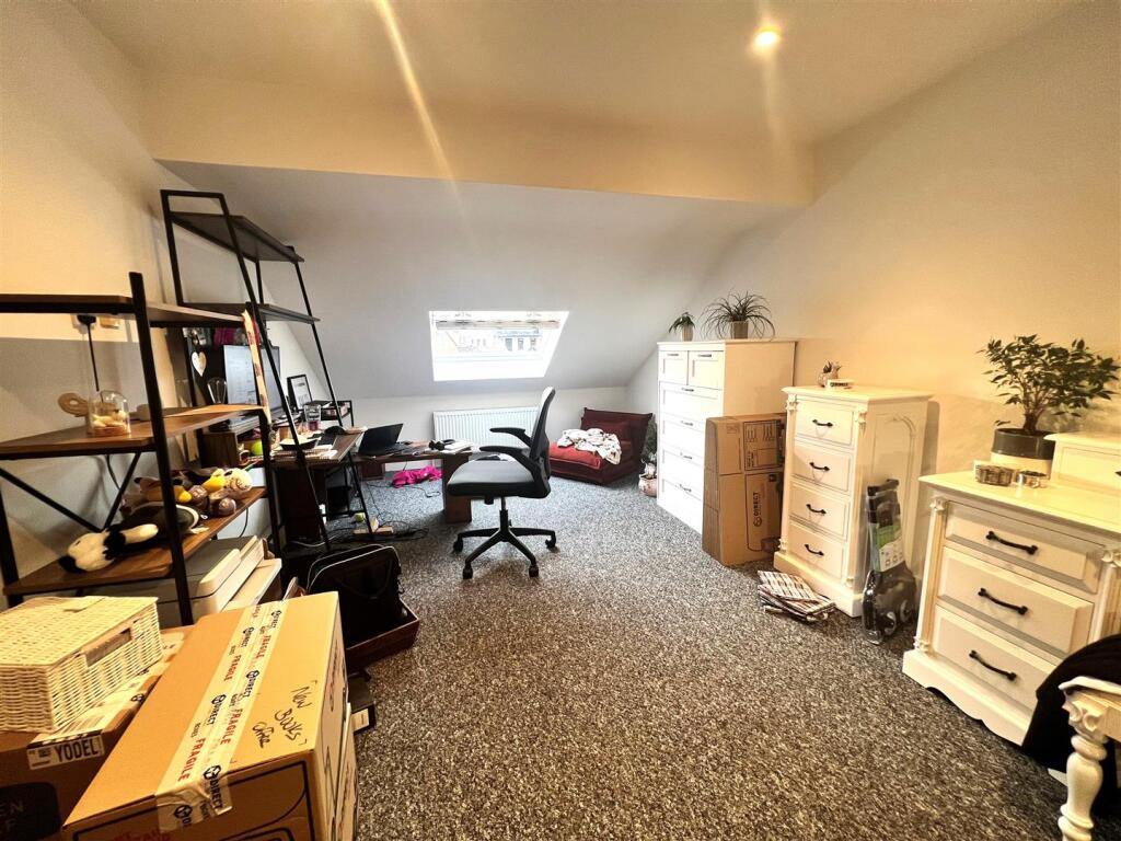 Bedroom.jpg