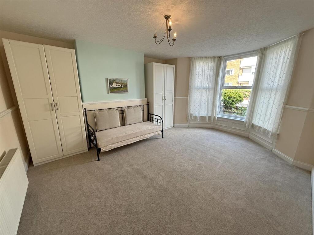 Bedroom.jpg
