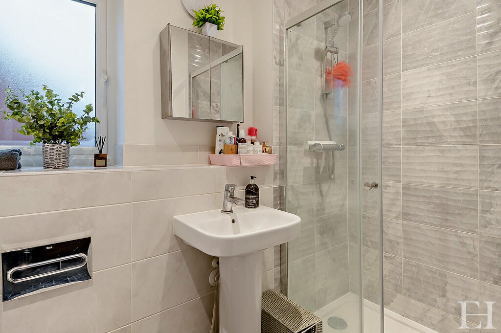 8636418-interior0...