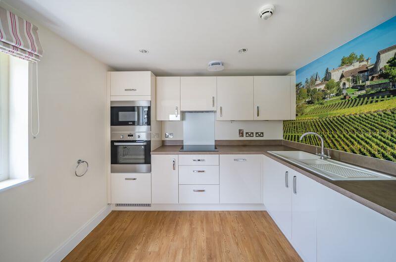 Kitchen with integrated appliances