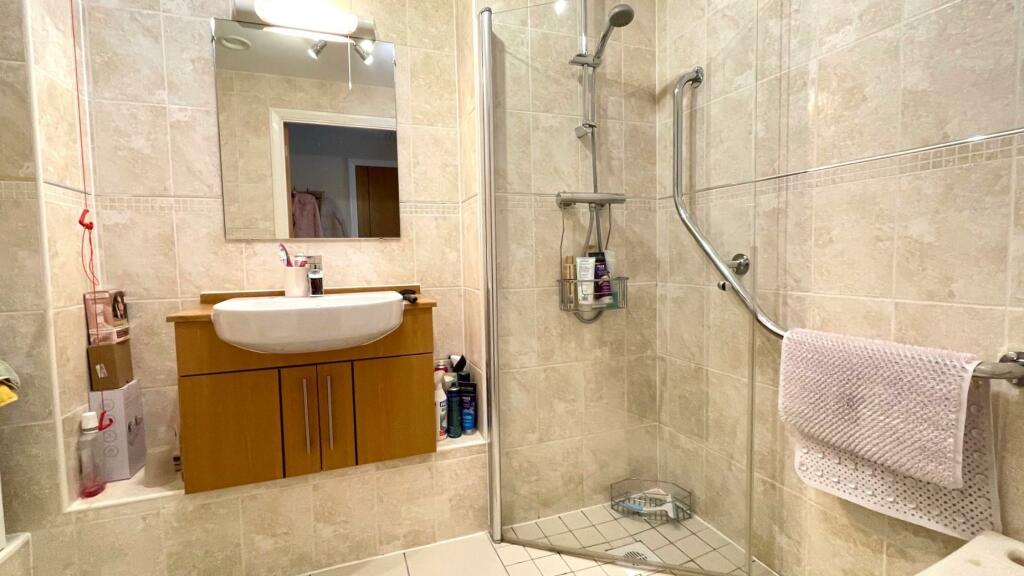 TILED 3 PIECE SHOWER ROOM