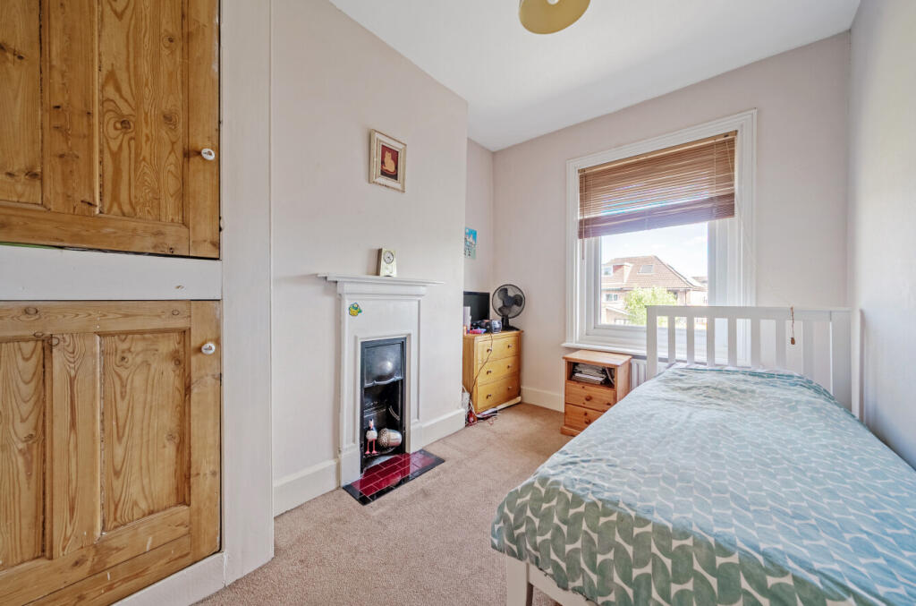 12-681a41afe1f5e-...