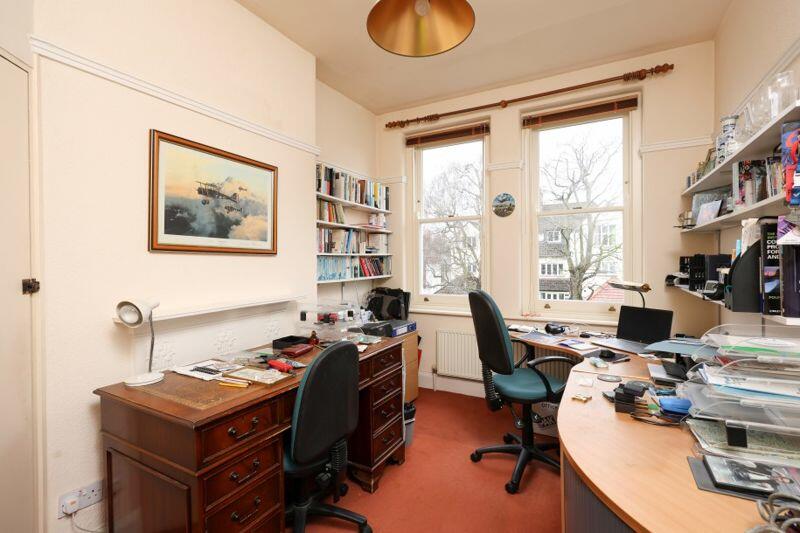 Bedroom/Study