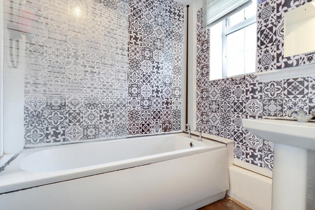 16- Rob Hammond EweMove Pontefract