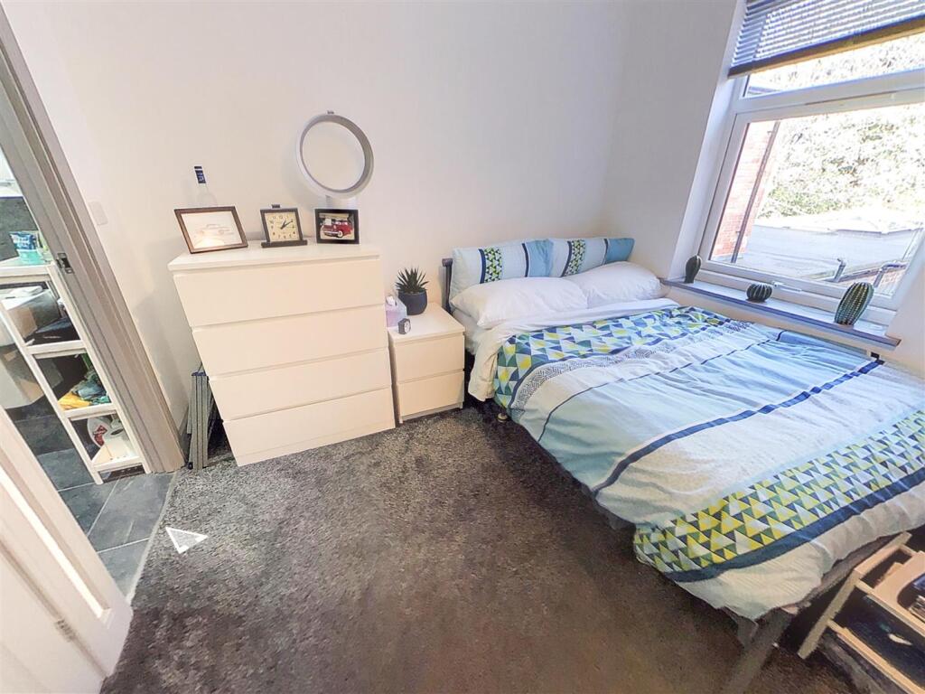 Screenshot 2024-10-0