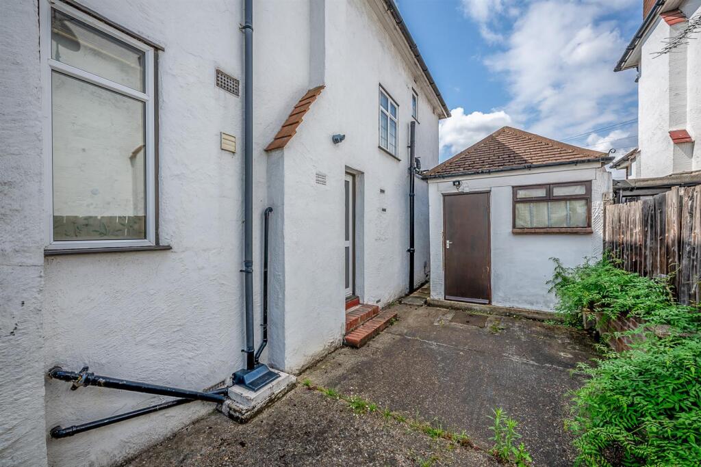 DETACHED GARAGE