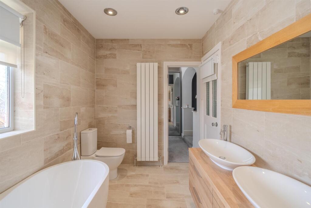 194 The Highway-11.jpg