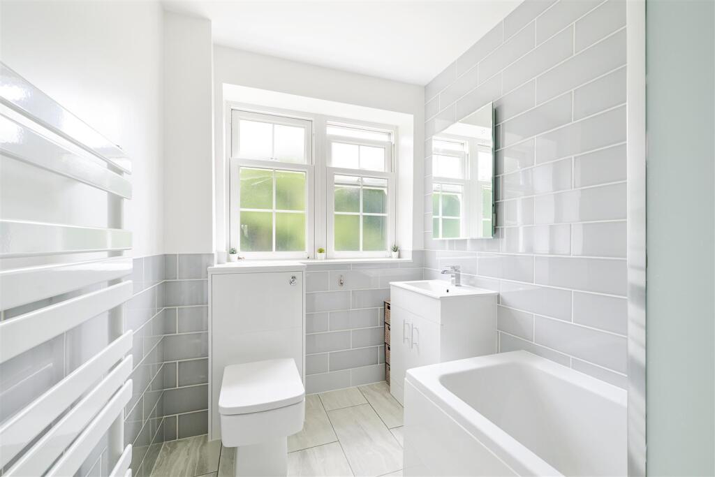 HIGHRIDGE CLOSE (11).jpg