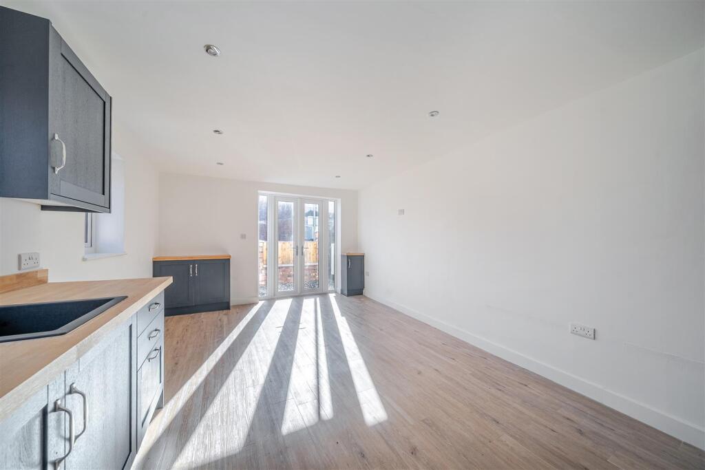 The Store, 47 Holbrook Avenue (17).jpg