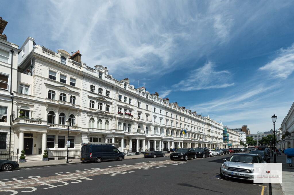 Queens Gate Terrace 7@54-006-006 Logo.jpg