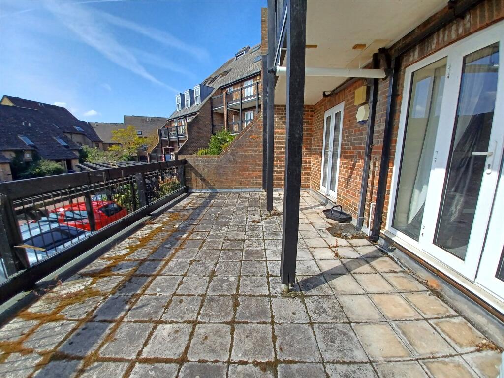 Double Balcony