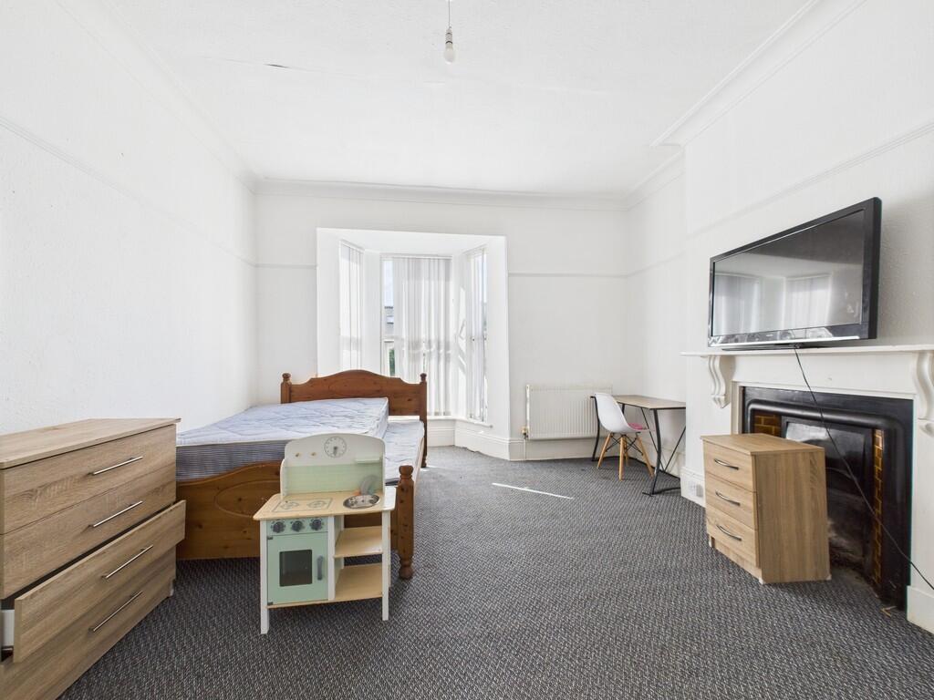 CAM03974G0-PR0188...