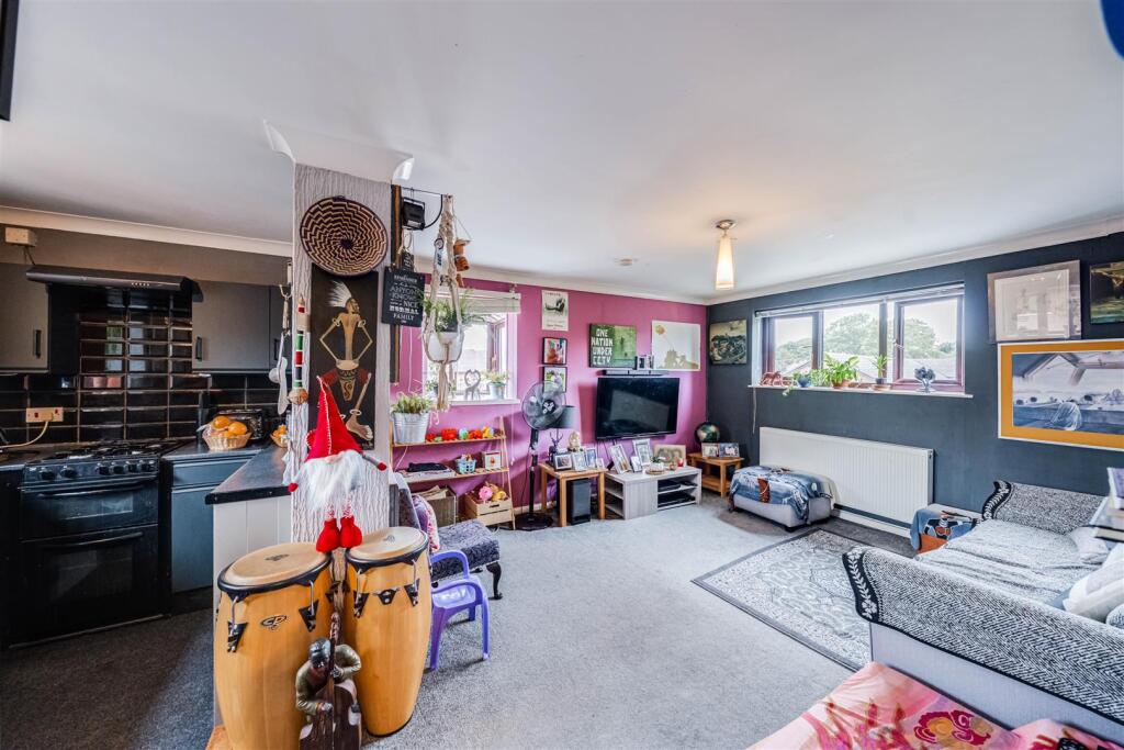 Kitchen/Lounge
