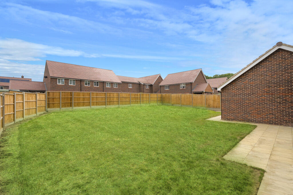 1329957-18-6887a2...