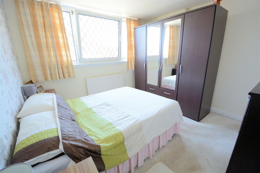 bed 1