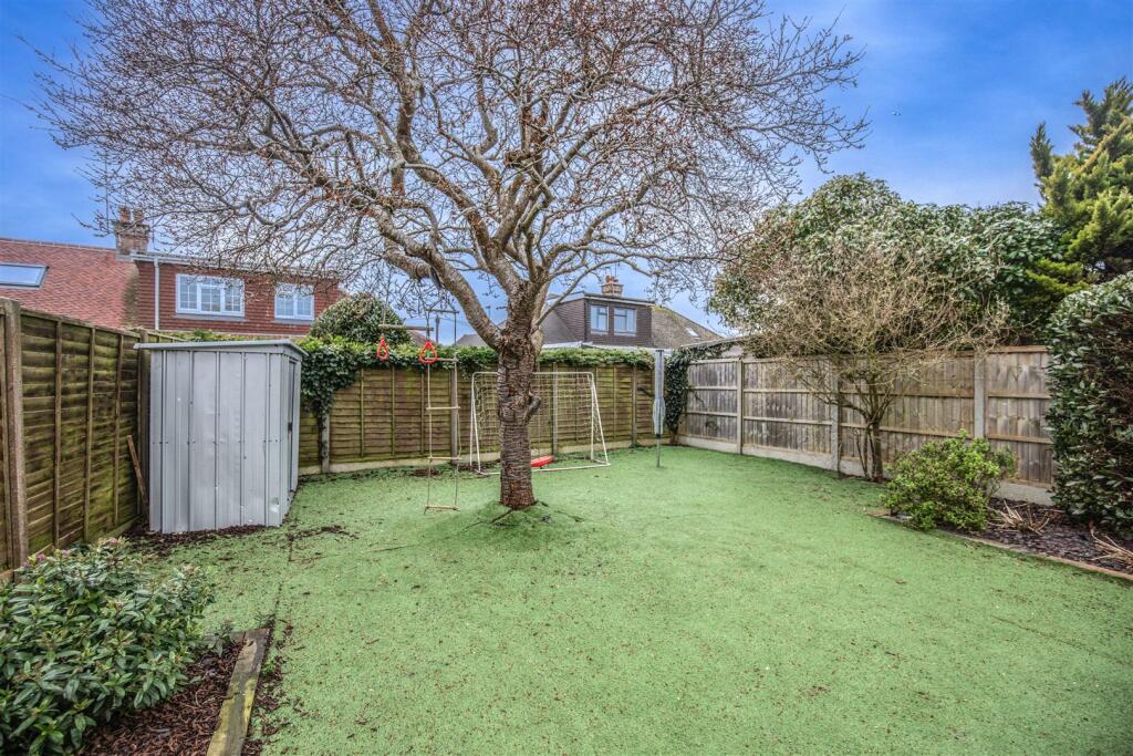 7 Leeward Road10.jpg