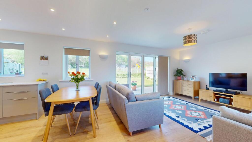 KITCHEN/DINING/FAMILY ROOM