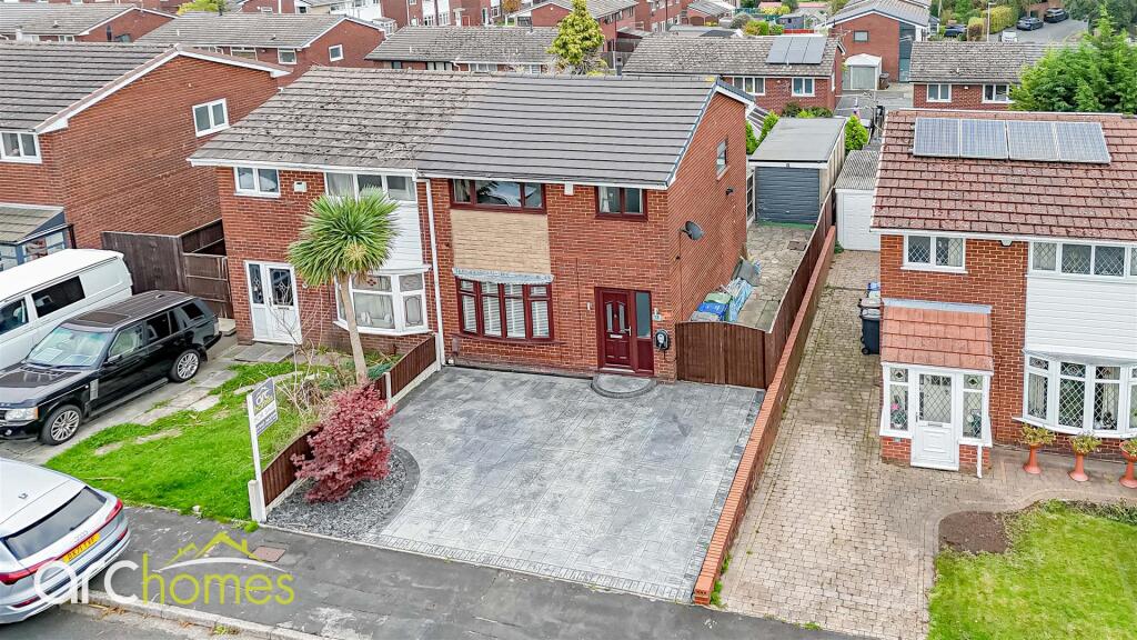 dji_fly_20251014_123322_0902_1760441907741_photo.j