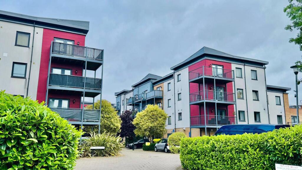 Shingly Place, E4