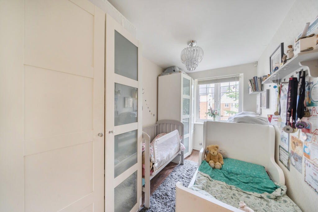 1334910-16-6894e1...