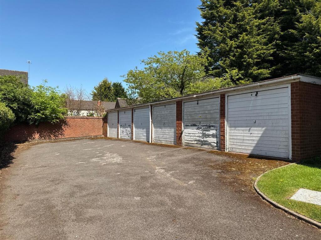 Garage.jpg