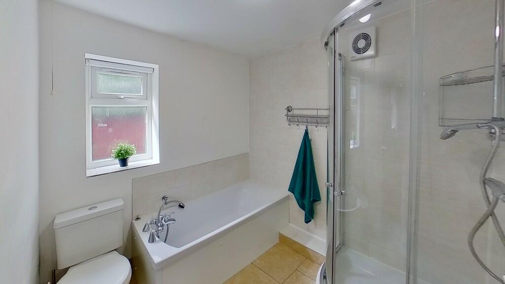 44-Wellington-Str...