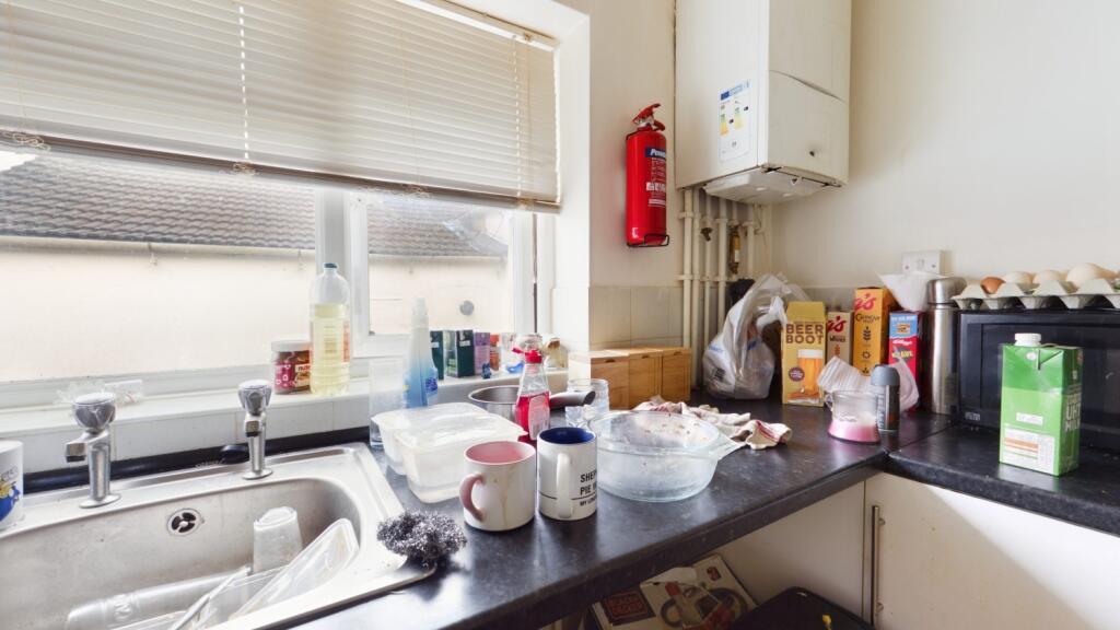 CAM01740G0-PR0328-PAN007