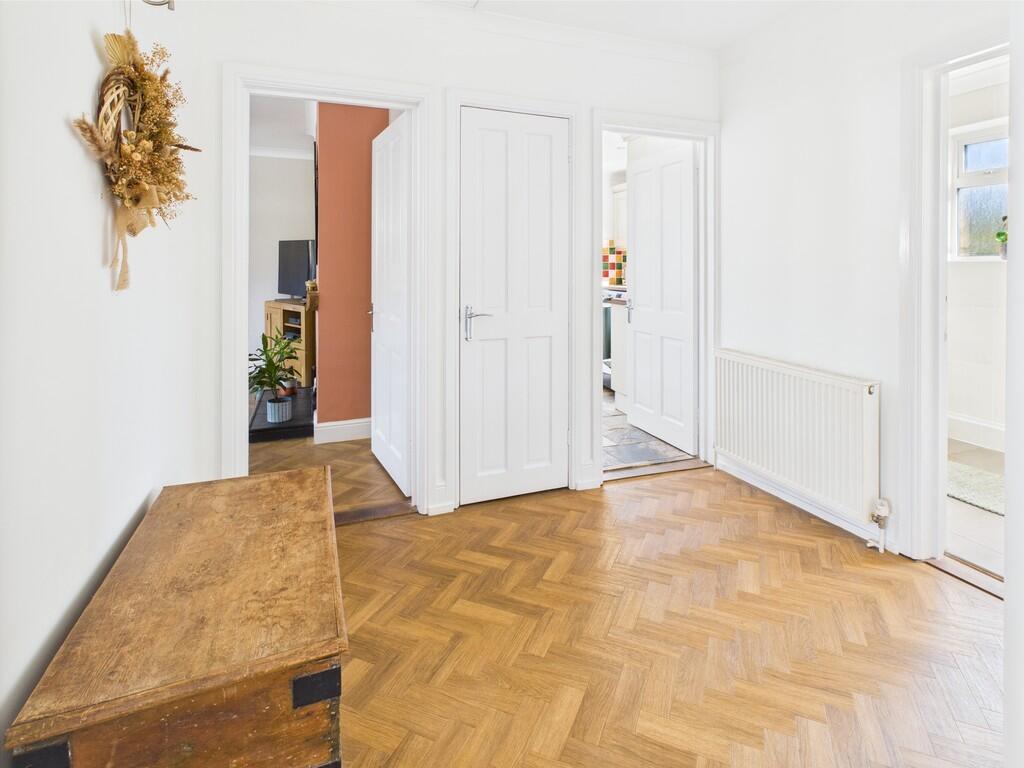 CAM05068G0-PR0016...