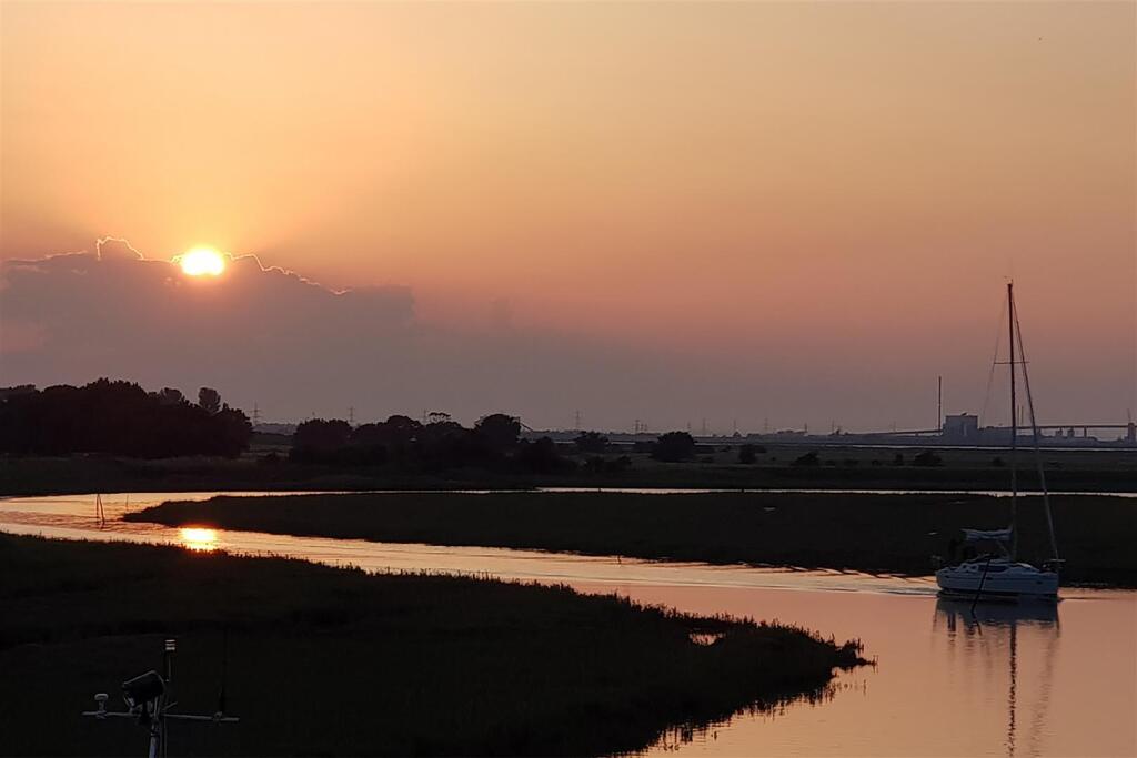 North Quay, Conyer, Sittingbourne