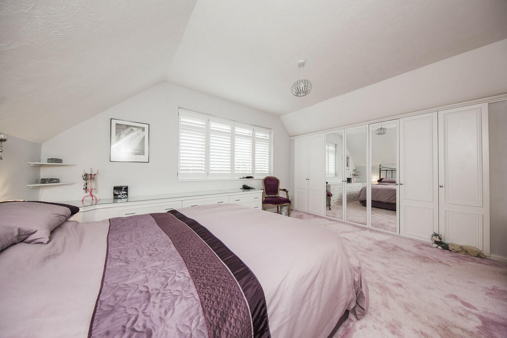 47 Bayham - bed 1