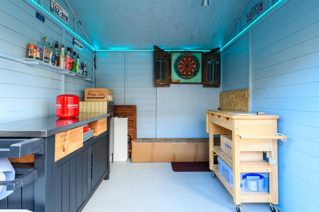 Workshop/Outbuildings