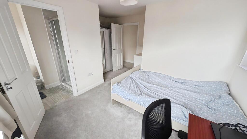 pbox-bedroom-346126.jpg