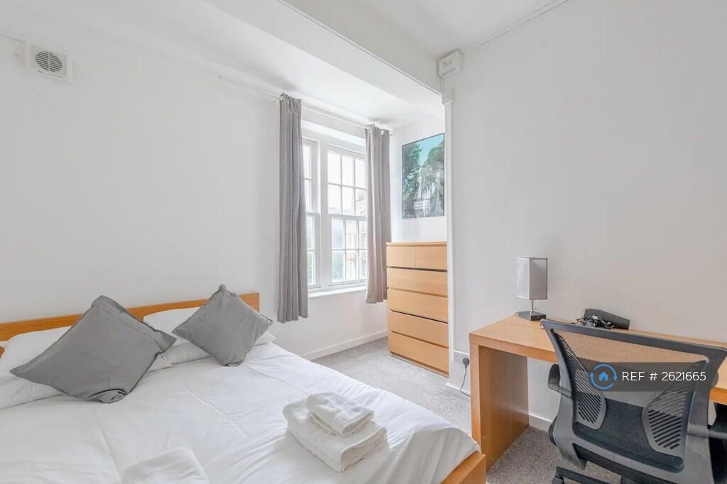 Bedroom 1- Double Room