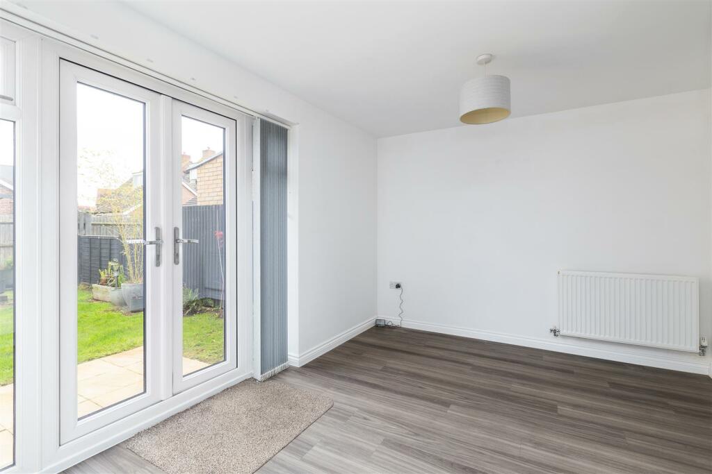 24 Taylors Road-10.jpg