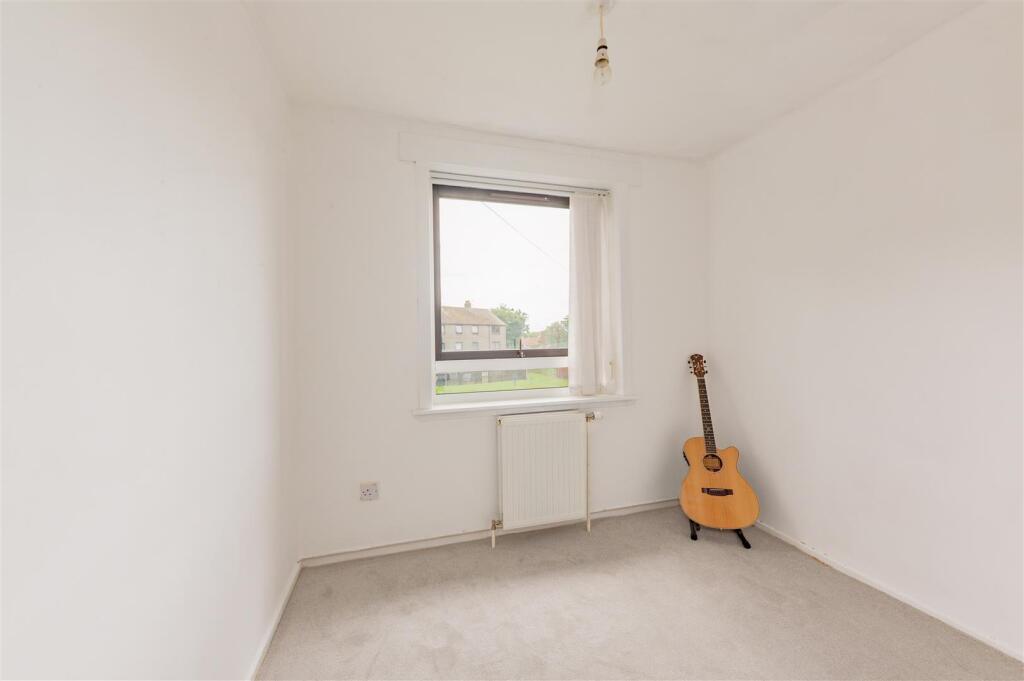 1-L 143 Fintry Drive Dundee-6.JPG