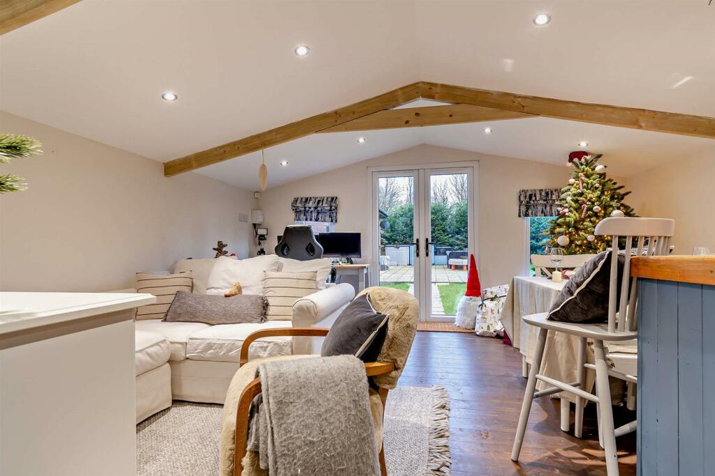 8631598-interior04-800.jpg