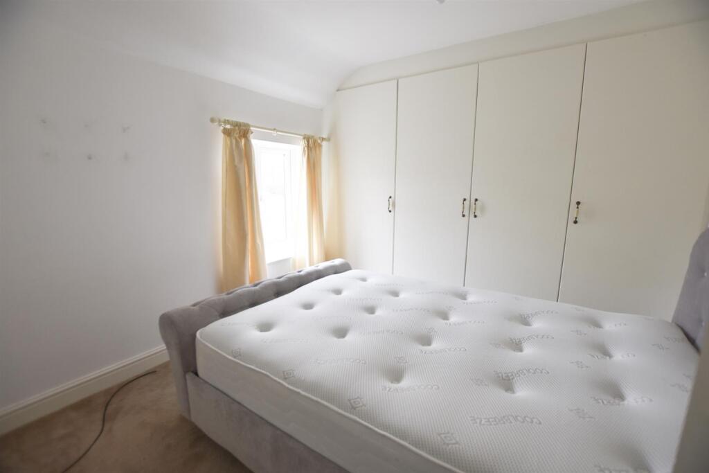 BEDROOM WITH FITTED WARDROBES