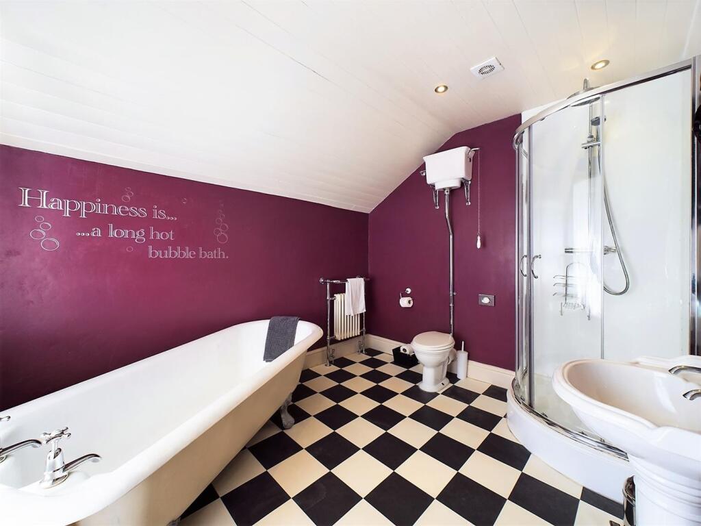 CAM01926G0-PR0058-STILL020 new.jpg